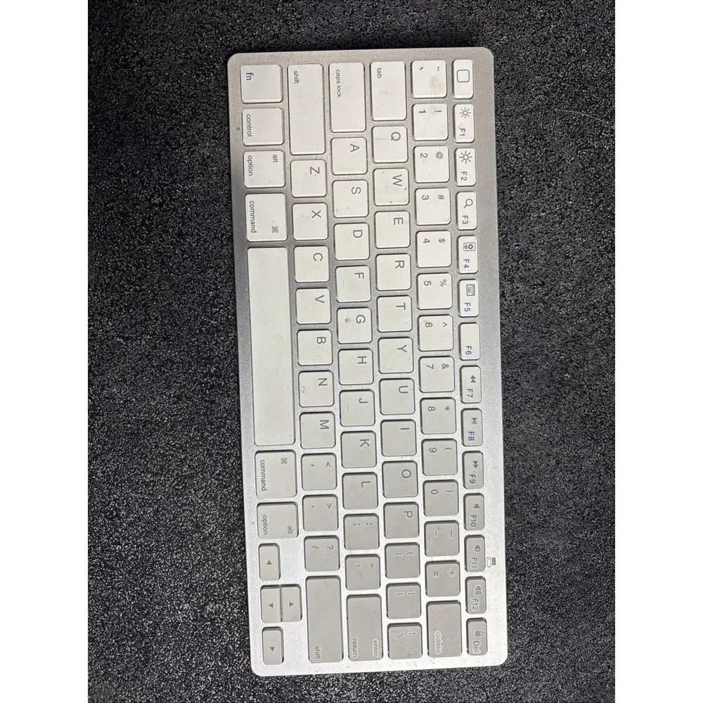 Apple A1314 Wireless Keyboard - MC184LL/B